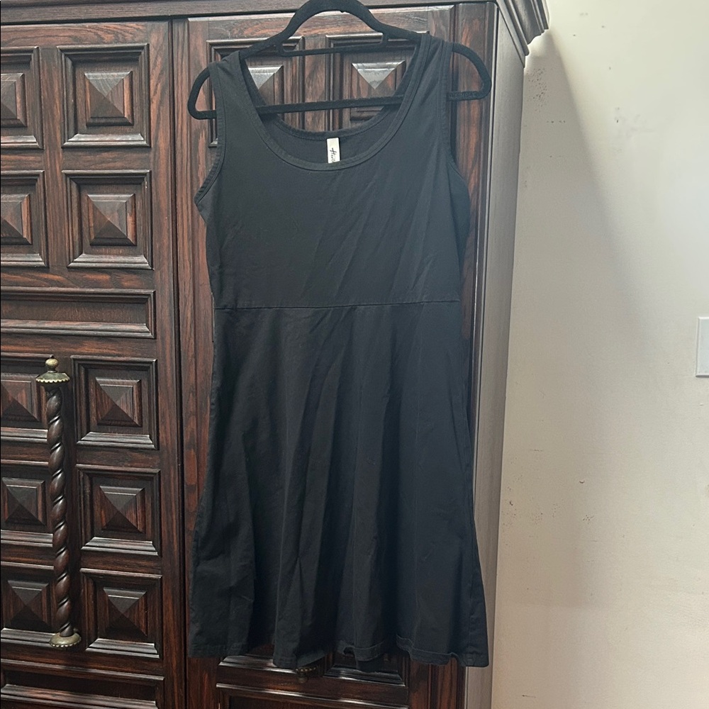 Black Sleeveless Scoop-Neck Mini Dress